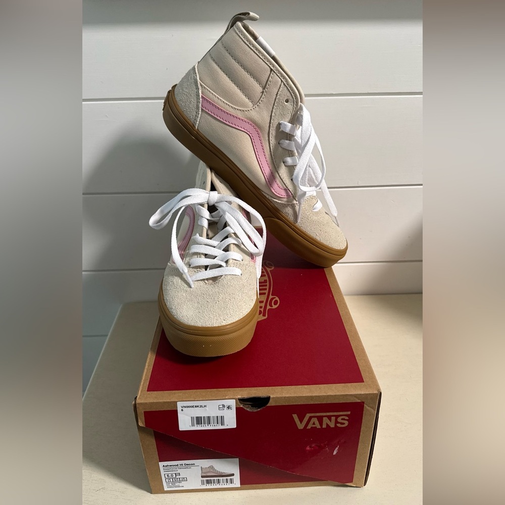 NWT Vans Unisex-Child Ashwood Hi Decon High-top Shoe